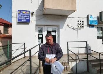 Un fost salariat al CE Oltenia a strâns zece decizii de pensionare