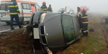 Impact puternic între un TIR și un autoturism