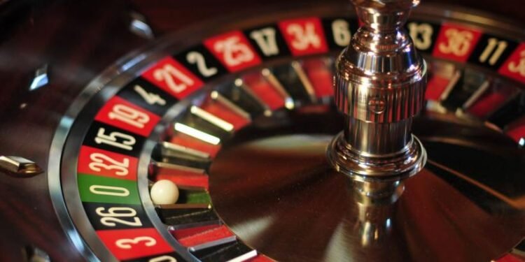 Rusia cochetează cu legalizarea cazinourilor online! Miza: până la 100 de miliarde de ruble pe an la buget