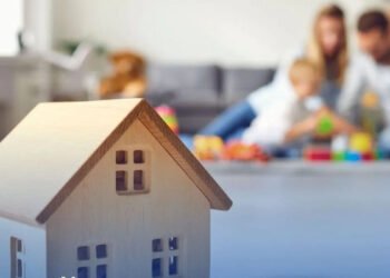 Tinerii europeni preferă să închirieze locuințe. Scad vânzările!