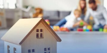 Tinerii europeni preferă să închirieze locuințe. Scad vânzările!