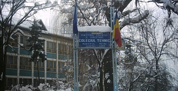 Eșec total al statului la Motru. Oraș lăsat în frig, iar copiii trimiși în online, după ani de politici fără alternative