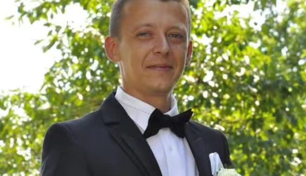 Avea doar 40 de ani. Lasă în urmă o soție îndurerată și un copil prea mic ca să înțeleagă drama