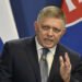 Robert Fico amenință Ucraina: Slovacia ar putea opri exporturile de energie electrică de luni