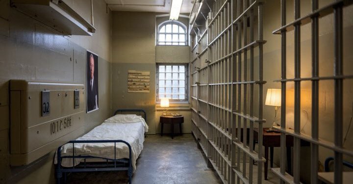 Belgia închiriază închisori în alte țări, pentru migranți