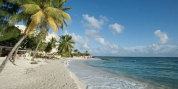 Insula de corali St. Martin va fi închisă turiștilor timp de 9 luni. Autoritățile vor să salveze un ecosistem unic