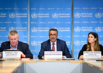 OMS taie un sfert din personal după retragerea SUA și Argentinei