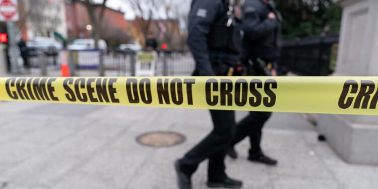 Atac armat devastator într-un liceu din Canada: 10 morți și zeci de răniți în British Columbia