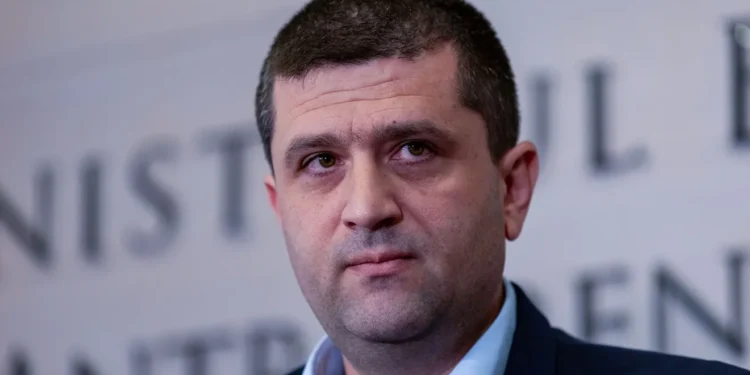 Miruță și-l asumă pe Caragea, useriștii sunt stupefiați