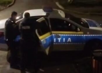 Cunoscut om de afaceri, reținut pentru furt