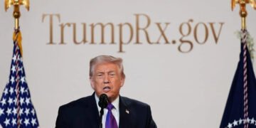 Trump își pune numele pe un site de medicamente „mai ieftine”. Ce este TrumpRx și cât pot economisi americanii