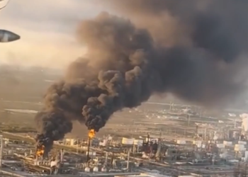 Explozie la o rafinărie din Texas