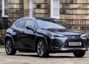 Lexus se pregătește să renunțe la primul său model electric