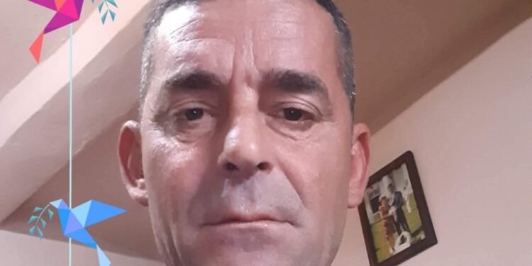 Muncitor strivit de o bandă în mișcare, sub ochii colegilor