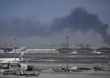 Atac masiv cu rachete și drone: apărarea aeriană a Emiratelor Arabe Unite a interceptat zeci de proiectile iraniene