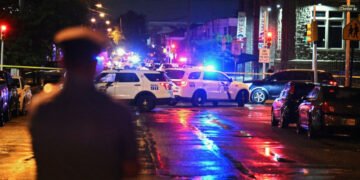 Atac armat în Austin: trei morți și 14 răniți. FBI investighează o posibilă legătură cu terorismul