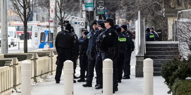 Focuri de armă trase în consulatul SUA din Toronto