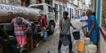 Criză dramatică în Cuba: oameni fără apă, curent și speranță în plină criză energetică