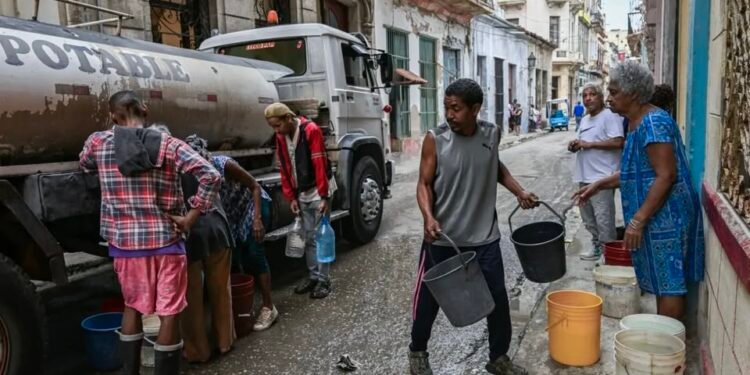 Criză dramatică în Cuba: oameni fără apă, curent și speranță în plină criză energetică