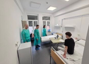 Performanță incredibilă la Târgu Jiu! Olimpiadă națională… susținută din patul de spital 💻🏥