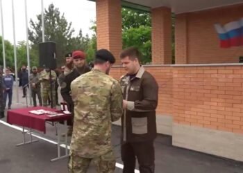 Controverse în Rusia: fiul lui Ramzan Kadîrov, surprins cu însemne de maior la doar 18 ani