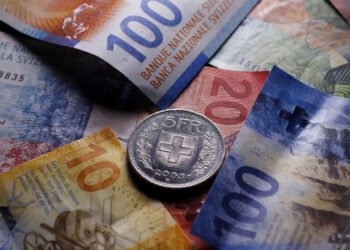 Elvețienii spun „da” numerarului: dreptul de a plăti cash va fi protejat în Constituție