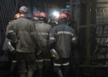 Șase bărbați s-au deghizat în mineri ca să fure, provocând pagube și oprirea producției