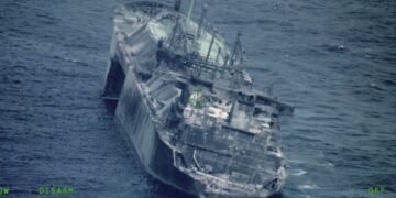 Pericol major în Marea Mediterană: petrolier rusesc în derivă, risc de explozie și dezastru ecologic