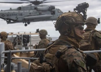 Nava de asalt amfibie USS Tripoli a ajuns în Orientul Mijlociu