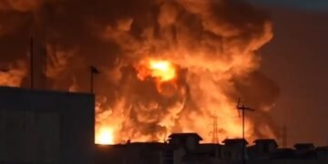 Patru depozite de petrol au fost lovite în Teheran