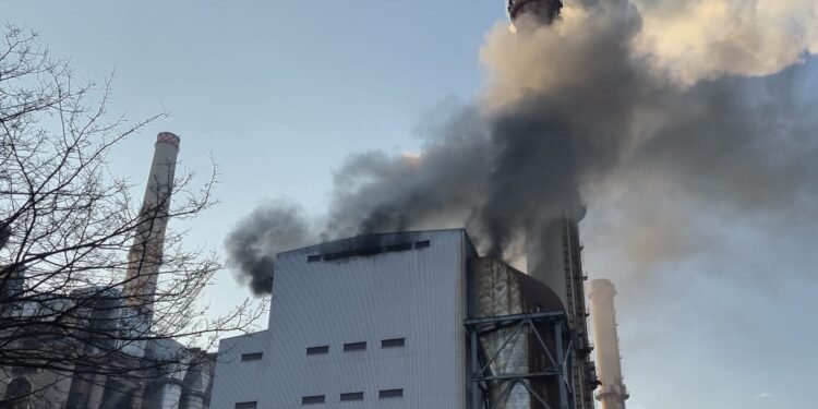 NOR NEGRU ȘI SUSPICIUNI LA ROVINARI! Ce se întâmplă, de fapt, la termocentrală?