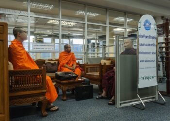 Călugări budiști cu canabis în bagaje