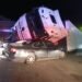 Trafic blocat pe DN66 și DN7. Două victime în stare critică după impactul cu o platformă încărcată cu lemne