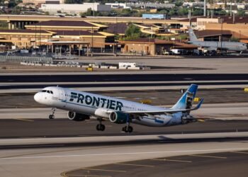 Pieton lovit de… avion