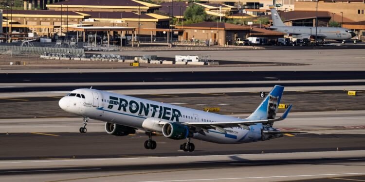 Pieton lovit de… avion