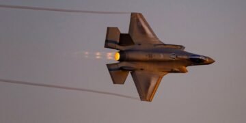 Trump refuză un contract cu Spania pentru avioane militare