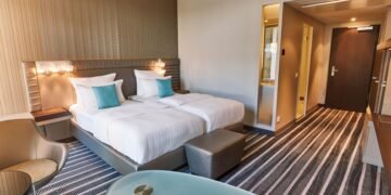 Cazat 16 luni la hotel fără să plătească