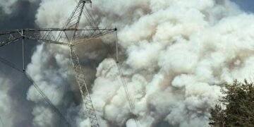 Incendiu extins în zona Cernobîl, declanșat de căderea unei drone