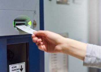 Milionari din taxa de parcare… Cum au reușit!