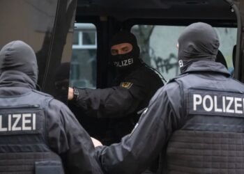 Atac terorist pregătit de un puști de 17 ani