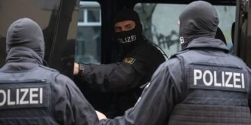 Atac terorist pregătit de un puști de 17 ani