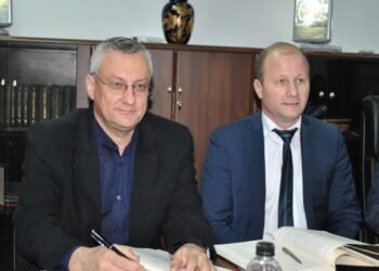 Petroniu renunță la bani sau la funcție?