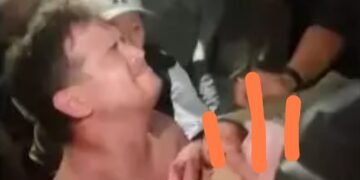 Un bebeluș a fost salvat de sub dărâmături