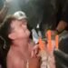 Un bebeluș a fost salvat de sub dărâmături