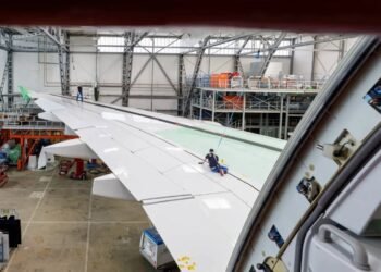 Fisuri în structura aripilor la avioanele Airbus