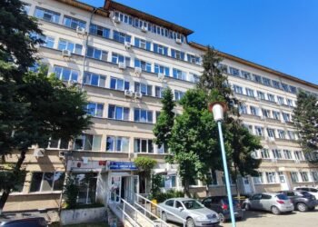 Oferă bani medicilor care vin la Târgu Jiu. Peste salariu!
