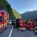 Resuscitat! Bolovan căzut pe mașină