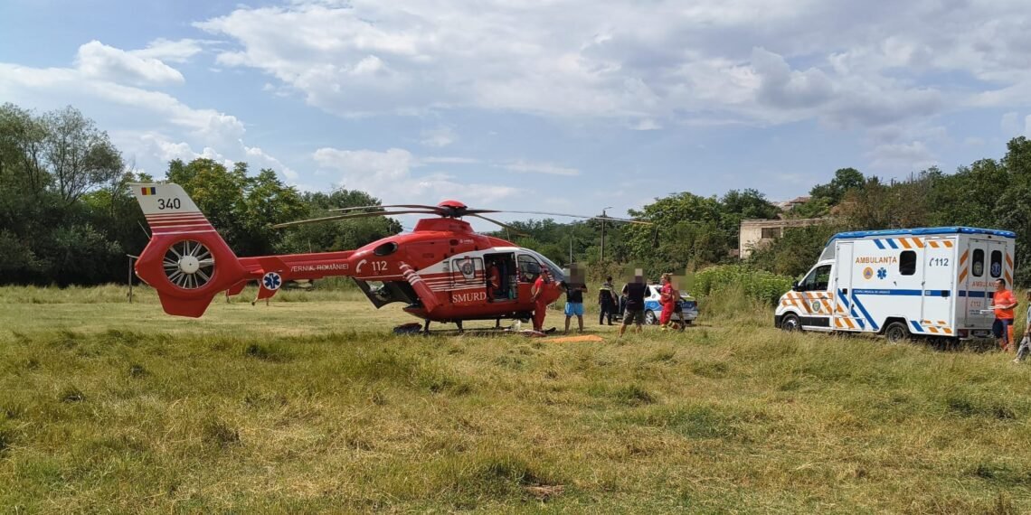 Tractor rămas fără frâne, doi bărbați la spital