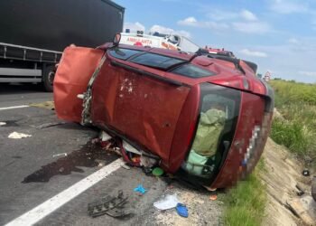 Un copilaș de 11 ani a murit sub ochii tatălui său