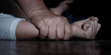 Minoră virgină, abuzată în noaptea de Înviere